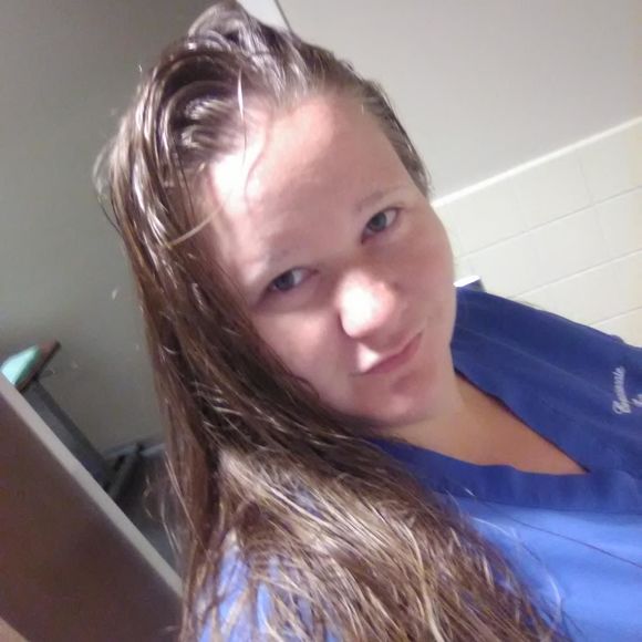 Meet your Posher, Amanada - Picture 1 of 1